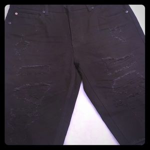 Stylish Men's Black Distressed Shorts